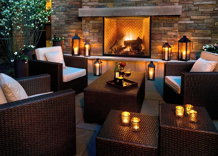 Trumbull Marriott Shelton